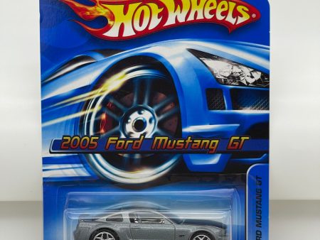 Hot Wheels ‘05 Ford Mustang GT Online